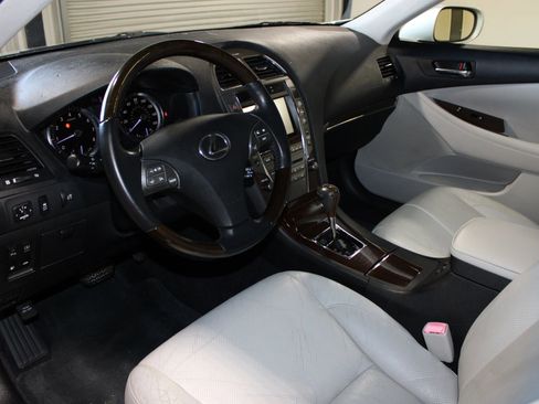 Used 2011 Lexus ES 350 FWD image 24