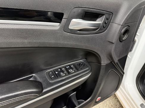 Used 2018 Chrysler 300 S w/ 300S Premium Group image 25