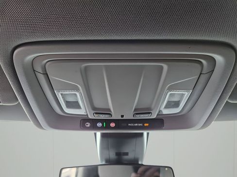 Used 2021 GMC Sierra 1500 2WD Crew Cab w/ Sierra Value Package image 40