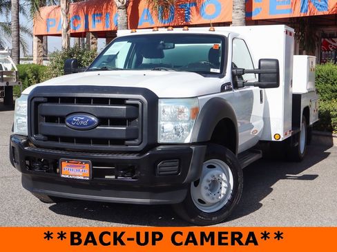 Used 2016 Ford F550 2WD Regular Cab Super Duty image 4