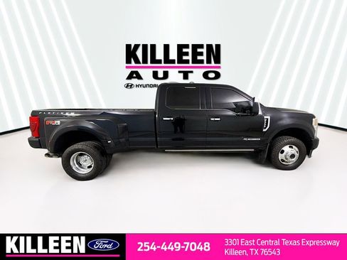 Used 2022 Ford F350 Platinum w/ FX4 Off-Road Package image 9
