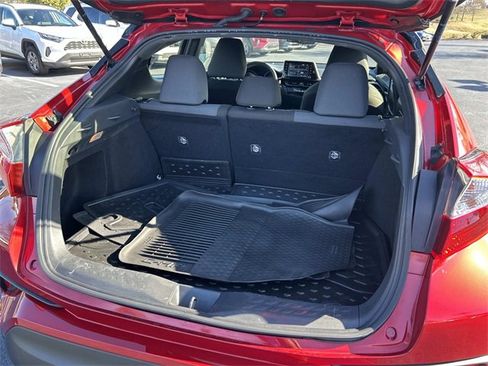 Used 2021 Toyota C-HR LE image 12