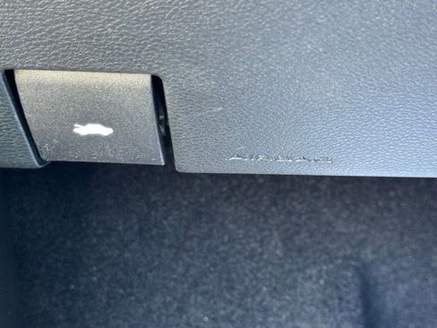 New 2026 Chrysler Pacifica Select AWD/4WD image 12