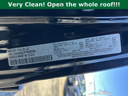 Used 2023 Jeep Wrangler Unlimited Sahara image 38