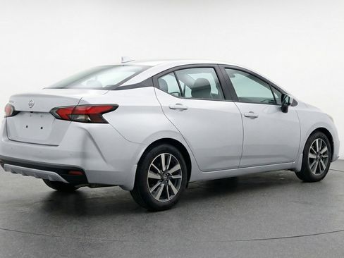 Used 2025 Nissan Versa SV image 9