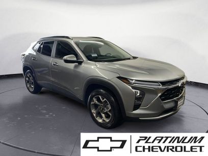 Used 2025 Chevrolet Trax LT w/ Driver Confidence Package