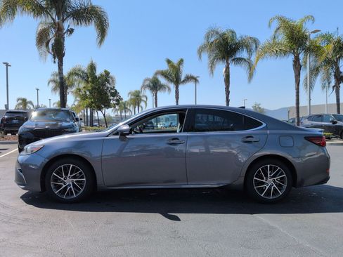 Used 2017 Lexus ES 350 w/ Navigation System Package FWD image 7