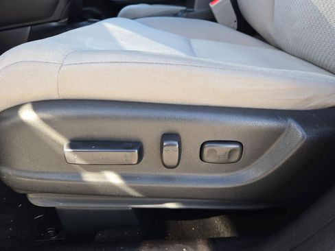 Used 2016 Honda CR-V EX image 17