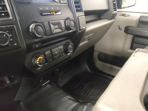 Used 2018 Ford F150 XL w/ Equipment Group 101A Mid AWD/4WD image 26