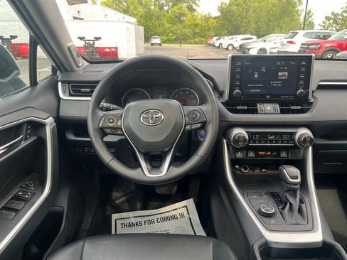 Used 2021 Toyota RAV4 XLE Premium AWD/4WD image 18