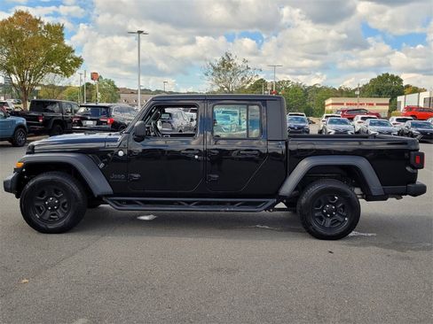 Used 2020 Jeep Gladiator Sport image 4