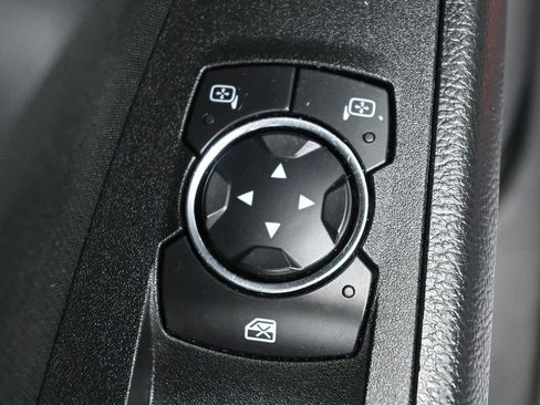 Used 2018 Ford Fusion SE w/ Fusion SE Technology Package image 14