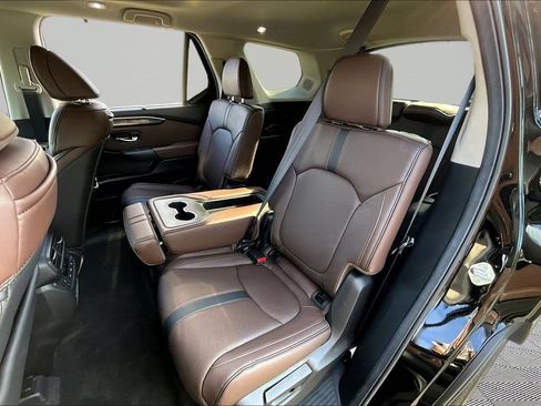 Used 2025 Honda Pilot Elite image 18