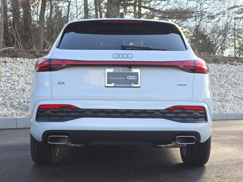 Certified 2025 Audi Q5 Prestige image 5