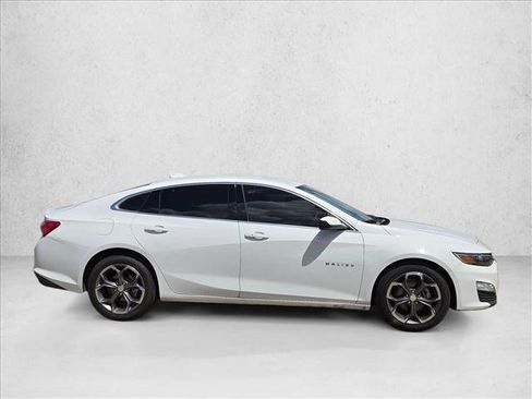 Used 2022 Chevrolet Malibu LT image 4