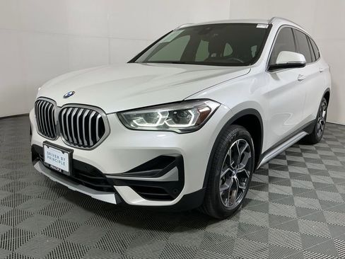 Certified 2022 BMW X1 xDrive28i w/ Premium Package image 2