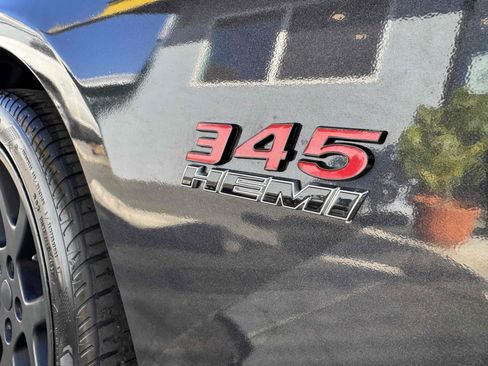 Used 2019 Dodge Charger R/T w/ Blacktop Package image 9