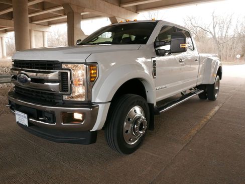 Used 2019 Ford F450 XLT w/ XLT Premium Package image 25