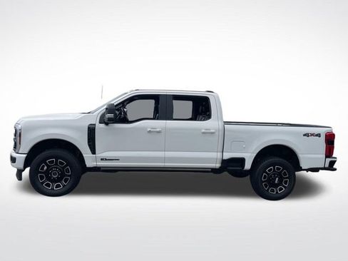 Used 2025 Ford F350 Platinum AWD/4WD image 2