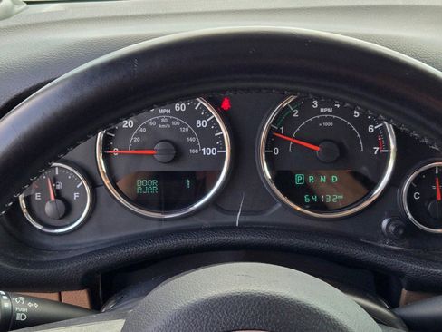 Used 2015 Jeep Wrangler Unlimited Sahara w/ Connectivity Group image 26