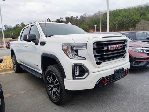 Used 2022 GMC Sierra 1500 AT4 w/ AT4 Premium Package image 3