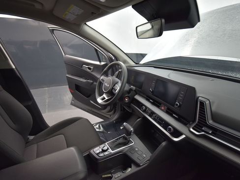 Certified 2024 Kia Sportage LX image 18