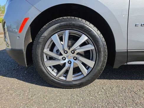 Certified 2024 Chevrolet Equinox Premier AWD/4WD image 37