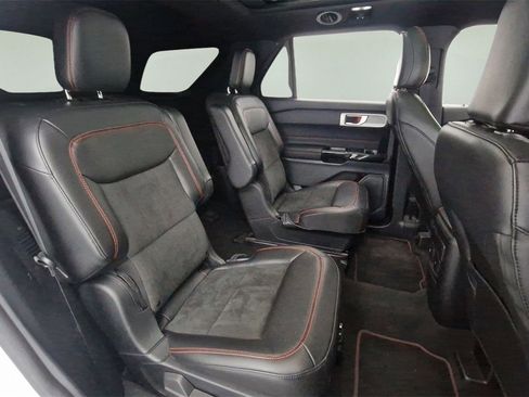 Used 2022 Ford Explorer ST-Line w/ Class IV Trailer Tow Package image 28