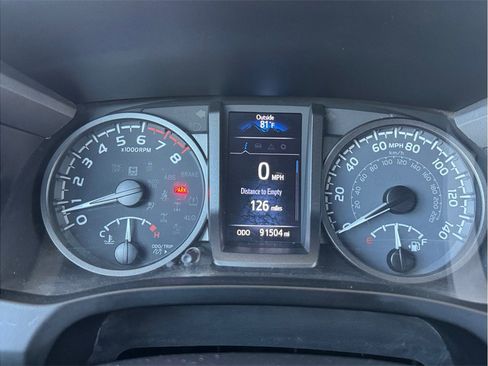 Used 2021 Toyota Tacoma TRD Off-Road w/ Technology Package AWD/4WD image 15