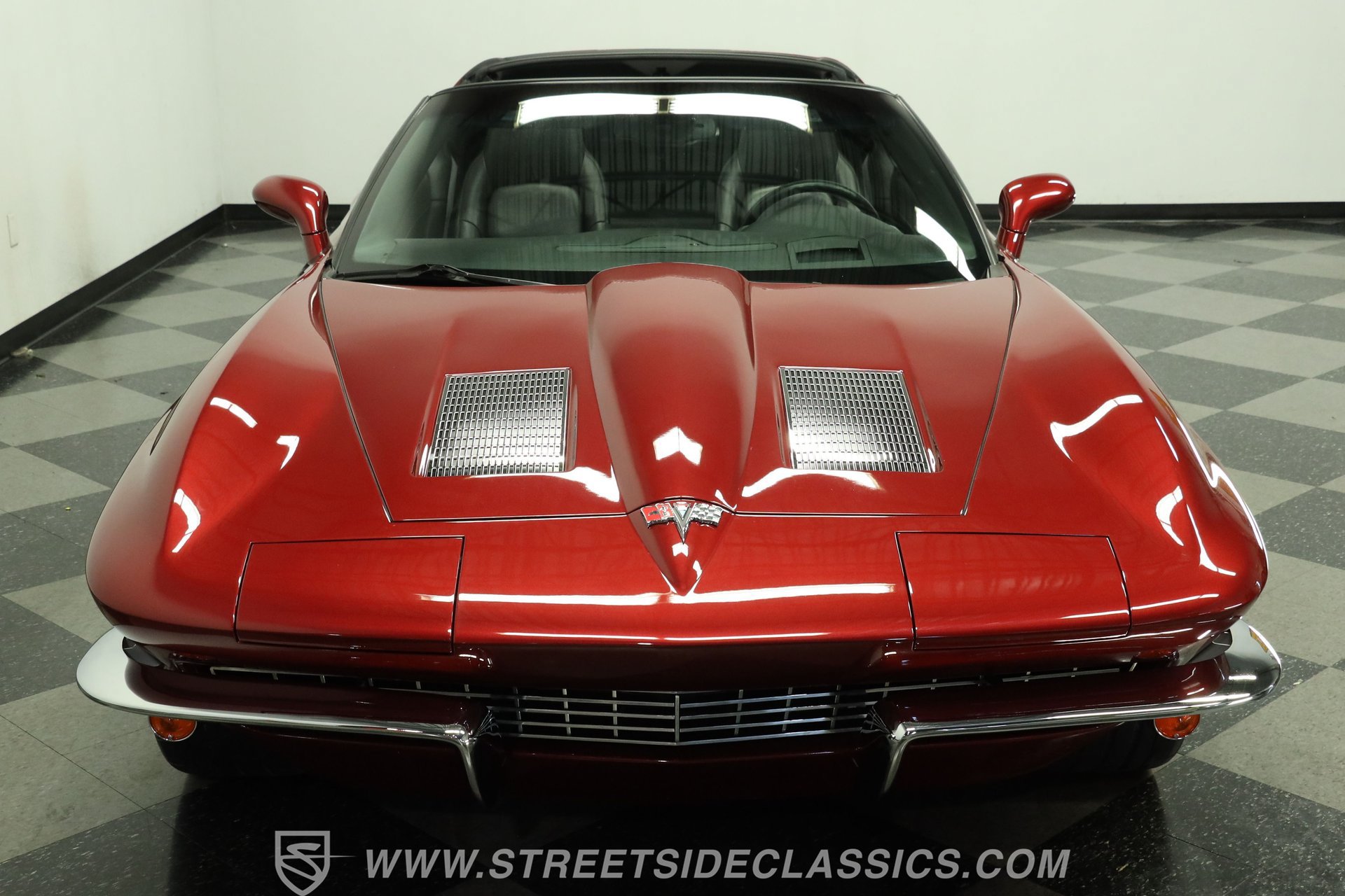 Used 2005 Chevrolet Corvette Coupe w/ Preferred Equipment Group RWD image 16