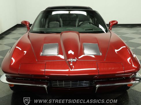 Used 2005 Chevrolet Corvette Coupe w/ Preferred Equipment Group RWD image 16