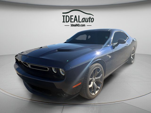 Used 2015 Dodge Challenger SXT Plus w/ Driver Convenience Group RWD image 7