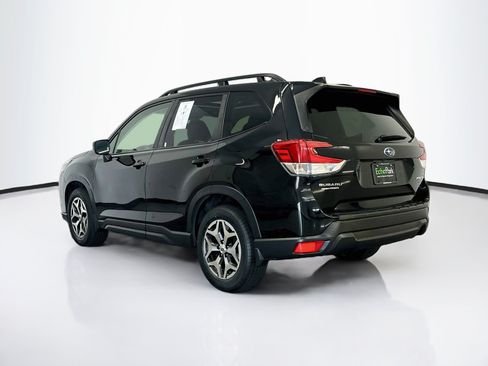 Used 2023 Subaru Forester Premium AWD/4WD image 5