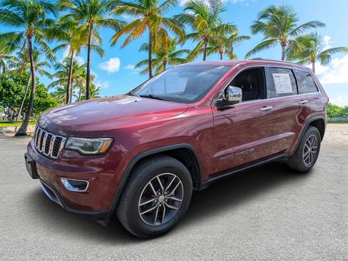 Used 2018 Jeep Grand Cherokee Limited w/ Luxury Group II image 7