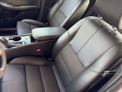 Used 2019 Chevrolet Impala LT image 13