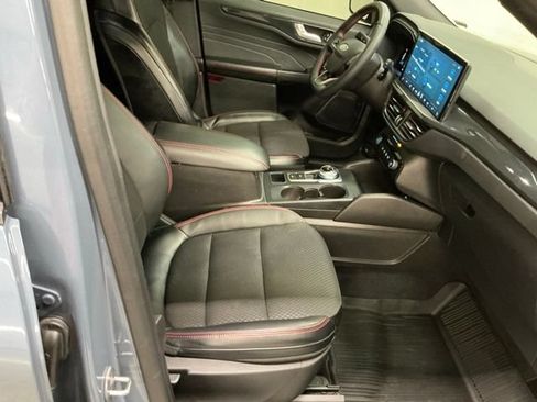 Used 2023 Ford Escape ST-Line w/ Tech Pack #1 FWD image 18