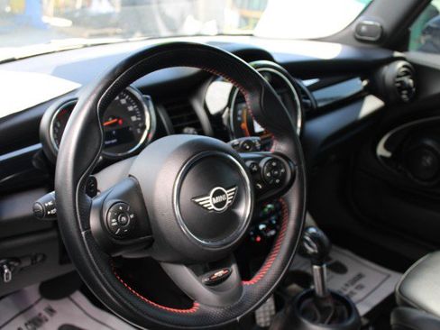 Used 2019 MINI Cooper S w/ Premium Package FWD image 30