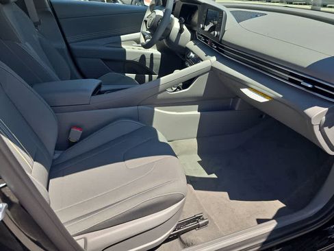 New 2026 Hyundai Elantra SEL Sport Premium FWD image 23