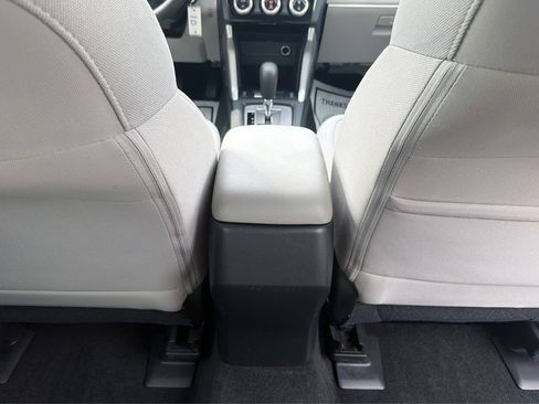 Used 2018 Subaru Forester 2.5i Premium AWD/4WD image 21