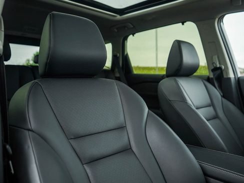 New 2026 Nissan Rogue SV w/ SV Premium Package image 12