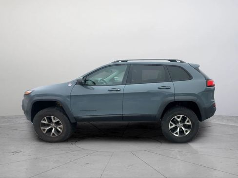 Used 2014 Jeep Cherokee Trailhawk w/ Leather Interior Group AWD/4WD image 2