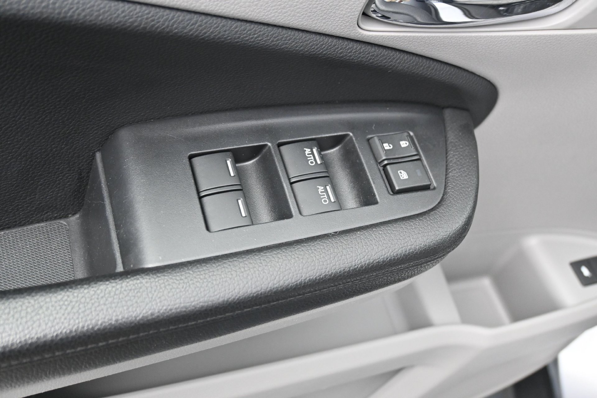 Used 2017 Honda Pilot Touring image 19