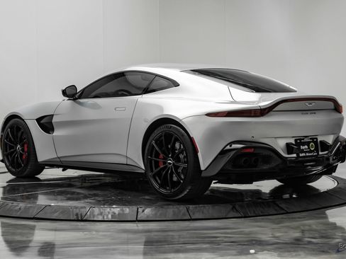 Used 2019 Aston Martin V8 Vantage Coupe RWD image 11