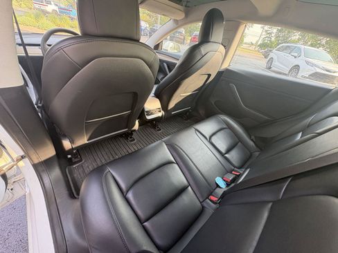 Used 2022 Tesla Model 3 Long Range AWD/4WD image 15