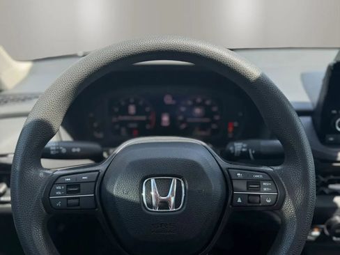 Used 2023 Honda Accord EX image 13