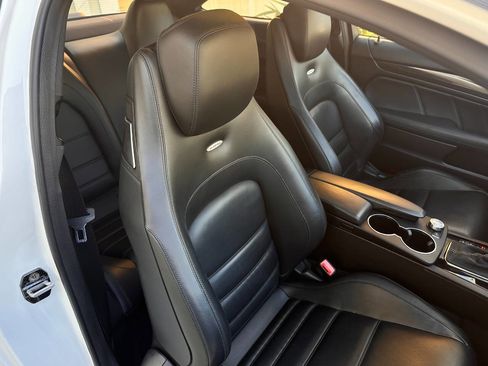 Used 2015 Mercedes-Benz C 63 AMG Coupe image 62