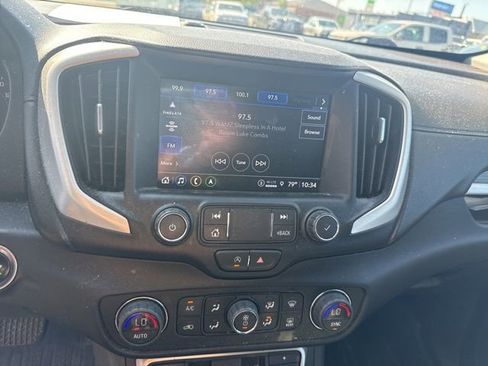 Used 2022 GMC Terrain SLE w/ Driver Convenience Package FWD image 16