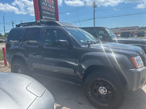 Used 2006 Nissan Xterra S w/ (U01) Utility Pkg AWD/4WD image 2
