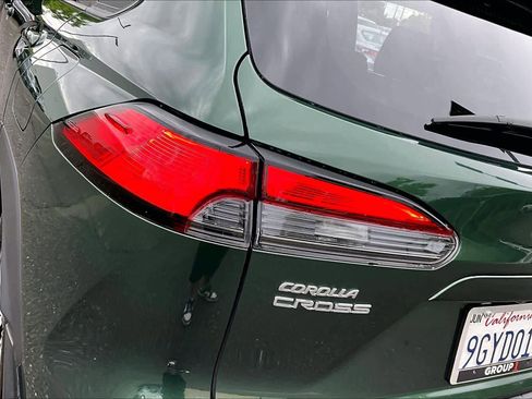 Certified 2023 Toyota Corolla Cross XLE w/ Convenience Package image 28