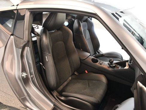 Used 2024 Nissan Z Performance w/ Floor Mat Package RWD image 30